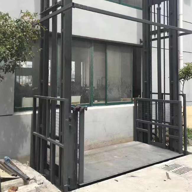 昌洒镇5吨室外升降货梯